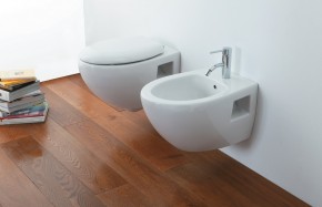 Vaso e Bidet sospesi serie Touch 1